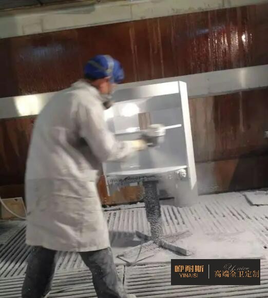 采用專業(yè)的聚酯漆確保在使用要求上做到防蟲、防水;獨(dú)特大方的顏色是在市場上保持高檔次的一大關(guān)鍵。